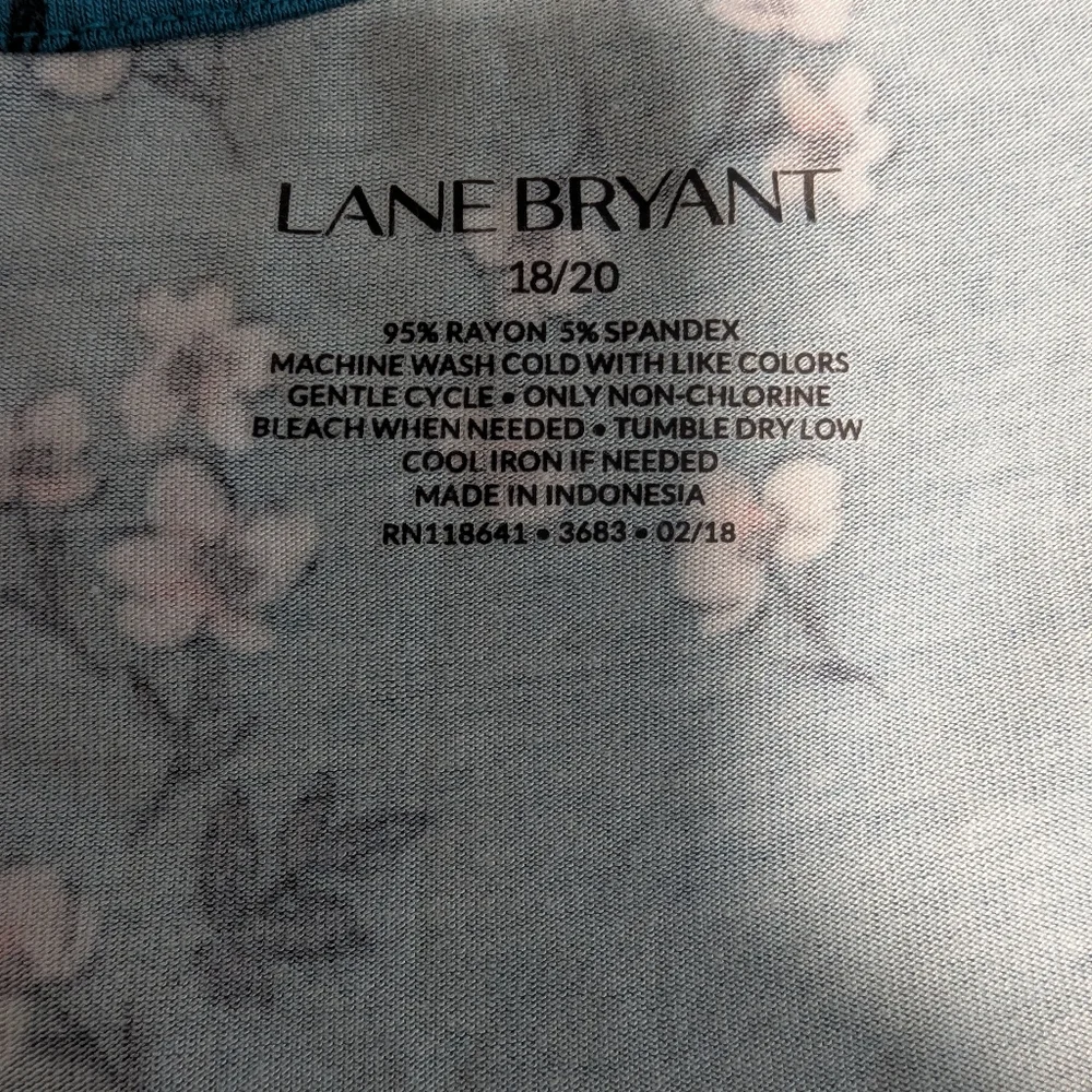 Lane Bryant Blue Floral Swing Top 18/20 - Picture 4 of 4